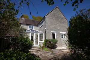 Rear Aspect- click for photo gallery